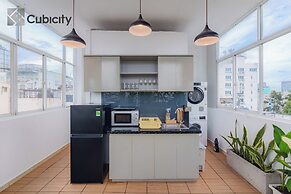 Cubicity De Tham
