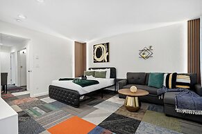 Spacious 5BR Retreat 8 Beds Beach & Golf