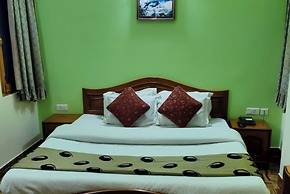 Hotel Karan Regency Shimla Mountain View