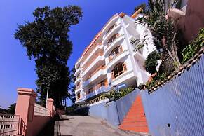 Hotel Karan Regency Shimla Mountain View