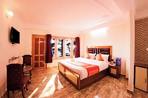 Hotel Karan Regency Shimla Mountain View
