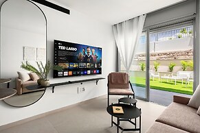 Red Canyon Garden Stay by Sea N' Rent