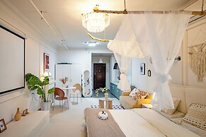 Xi'an Hills & Lostwine Downtown Suite