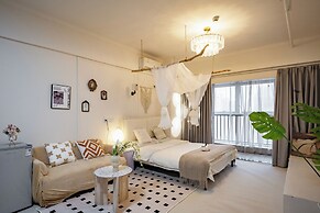 Xi'an Hills & Lostwine Downtown Suite