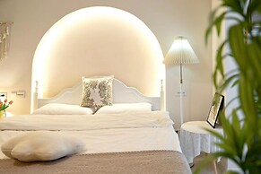 Xi'an Hills & Lostwine Downtown Suite