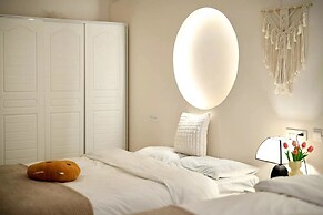 Xi'an Hills & Lostwine Downtown Suite