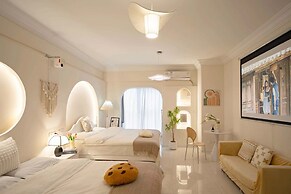 Xi'an Hills & Lostwine Downtown Suite