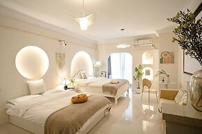 Xi'an Hills & Lostwine Downtown Suite