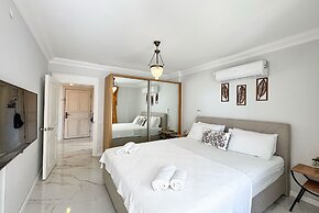 Moonlight Apart Sea View