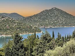 Moonlight Apart Sea View