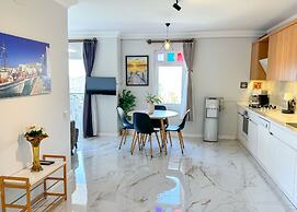 Moonlight Apart Sea View