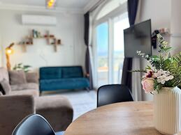 Moonlight Apart Sea View