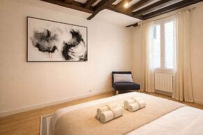 5498 Au Maire