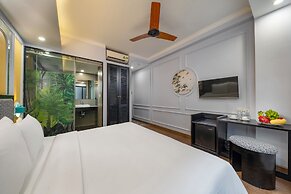 Hanoi Royal Premium Hotel