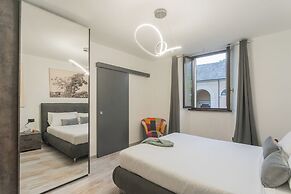 Bell Tower Square by Rent all Como