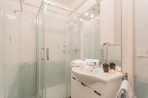 Bell Tower Square by Rent all Como
