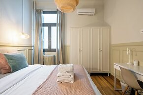 Meadows - Luxury 3-Bedroom Apt in Athens