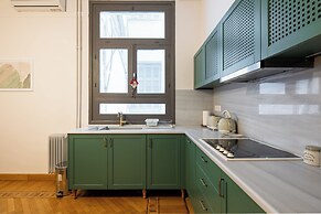 Meadows - Luxury 3-Bedroom Apt in Athens