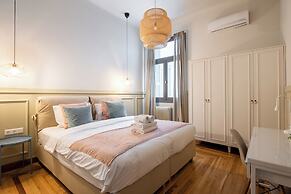 Meadows - Luxury 3-Bedroom Apt in Athens