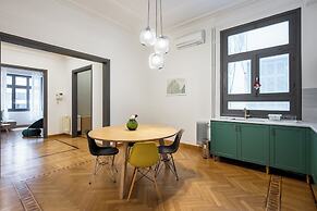 Meadows - Luxury 3-Bedroom Apt in Athens