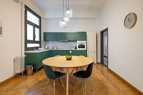 Meadows - Luxury 3-Bedroom Apt in Athens