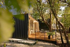 Blisku do Gradot Riverfront Cabins