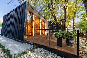 Blisku do Gradot Riverfront Cabins