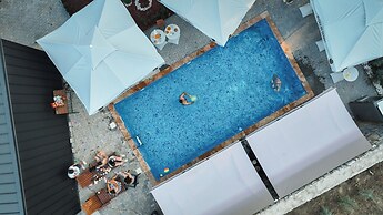 Blisku do Gradot Riverfront Cabins