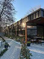 Blisku do Gradot Riverfront Cabins