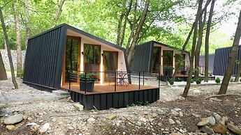 Blisku do Gradot Riverfront Cabins