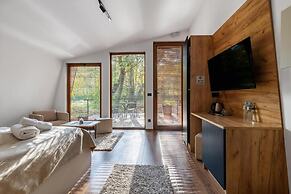 Blisku do Gradot Riverfront Cabins