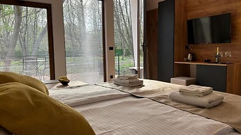 Blisku do Gradot Riverfront Cabins