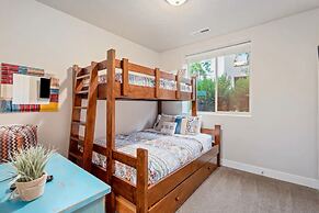 Entire Home Paradise Pools 2 King Suites