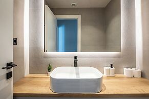 Nostalgia 1-Bedroom Apartment in Athens