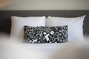 Nostalgia 1-Bedroom Apartment in Athens