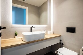 Nostalgia 1-Bedroom Apartment in Athens