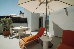 Via Monte Apartments