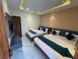 Hotel Tulsi Inn