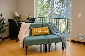 Modern North Seattle Getaway