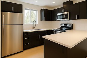 Modern North Seattle Getaway