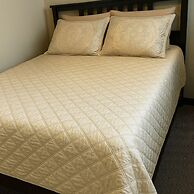 Modern North Seattle Getaway