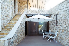 Christie's Luxury Suites