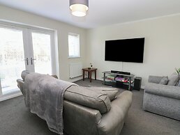 5 Ashcroft Mews