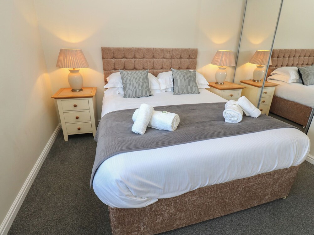5 Ashcroft Mews