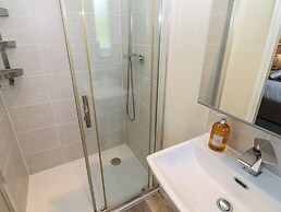 5 Ashcroft Mews