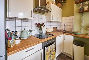 Host Stay Mermaid Hove