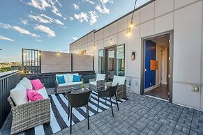 Close to DT Music City - Rooftop Views Game Room
