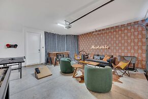 Close to DT Music City - Rooftop Views Game Room