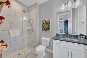 Close to DT Music City - Rooftop Views Game Room