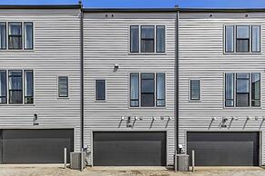 Close to DT Music City - Rooftop Views Game Room